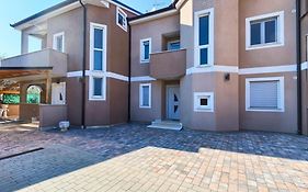 Lovely Fazana Apartments 400M From The Sea